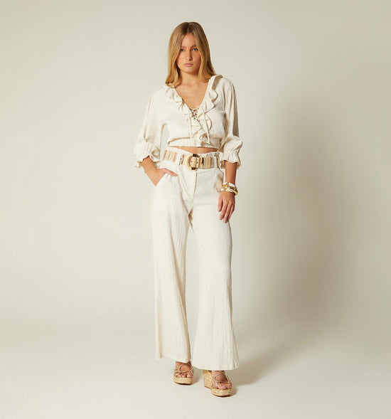 PANTALON BOTA ANCHA CON CORREA