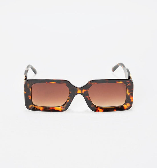 GAFAS RECTANGULARES CON DETALLE LATERAL