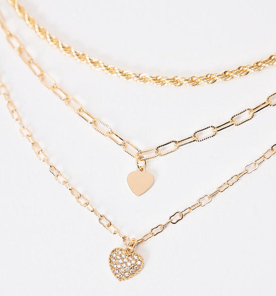 COLLAR CADENAS Y CORAZONES