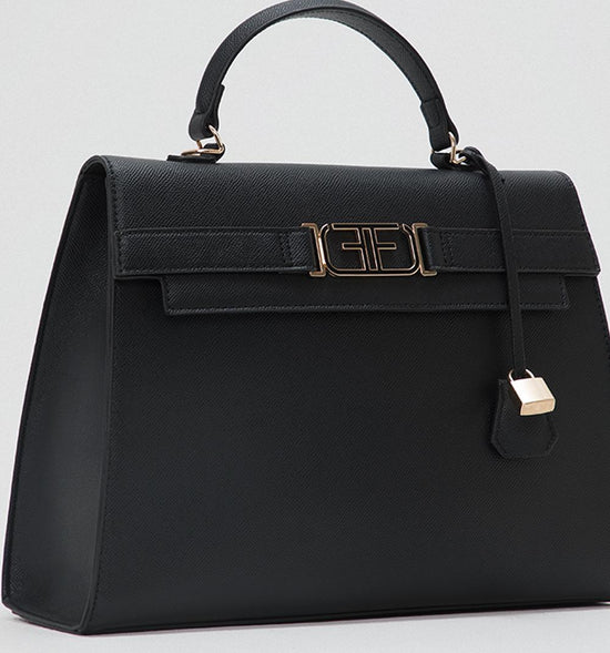 BOLSO TOTE CON FUNCIONALIDAD INTERNA