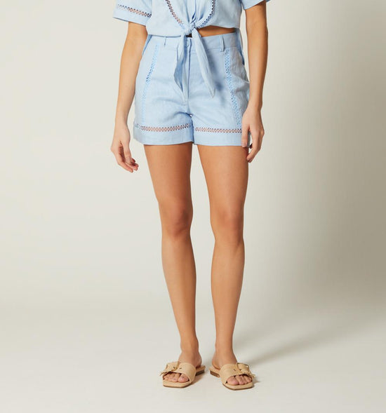 SHORT CON PASAMANERIA